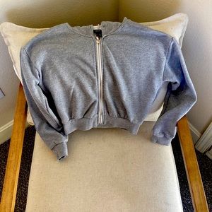 Gray hooded crop top sweatshirt